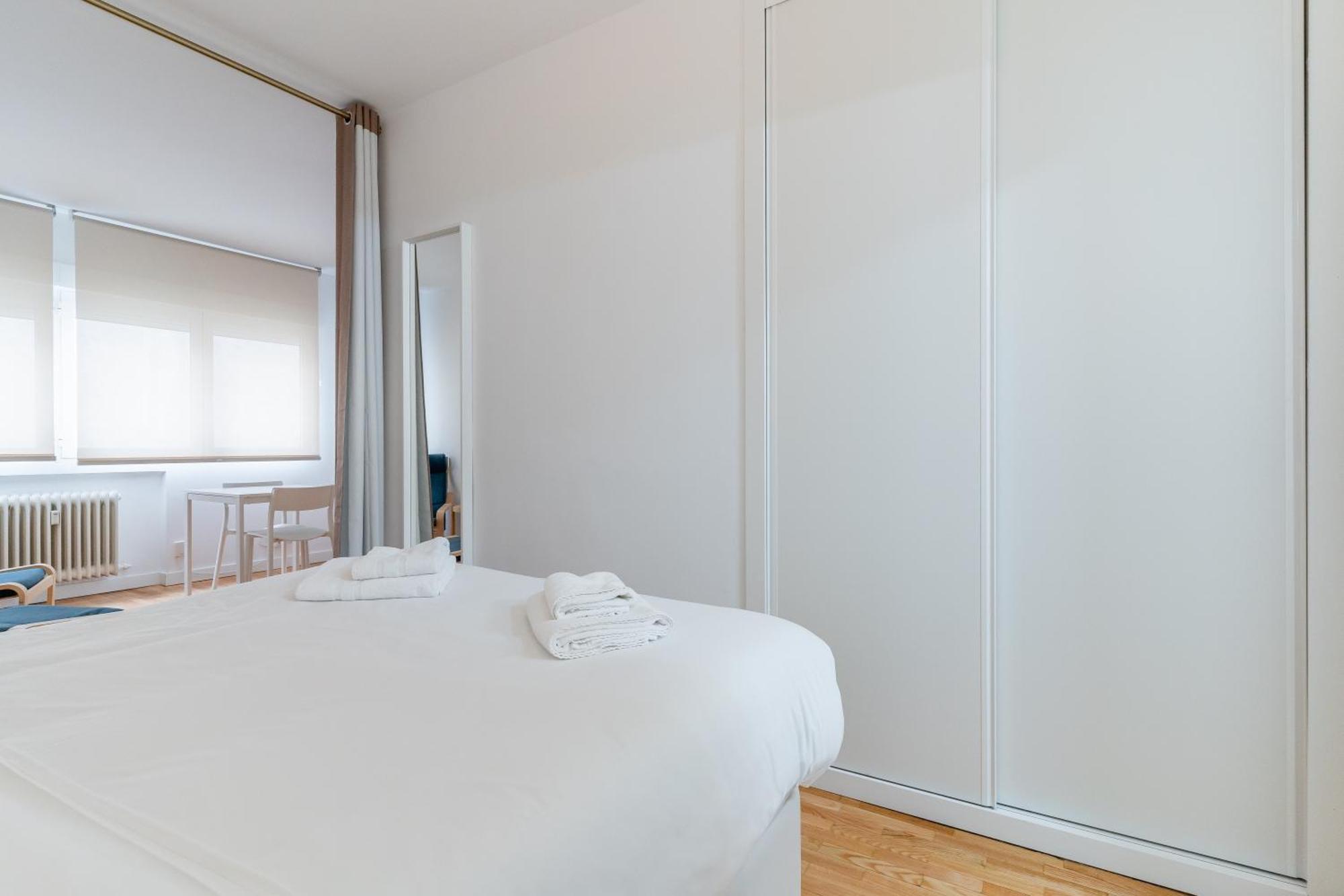 Cozy And Bright-1Bedroom 1Bathroom-Las Letras Мадрид Экстерьер фото
